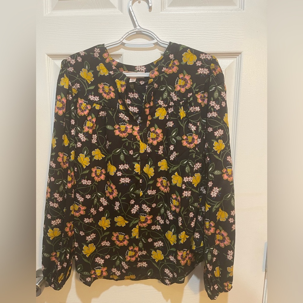 Philosophy Women’s blouse. Floral. Full length sleeve XL